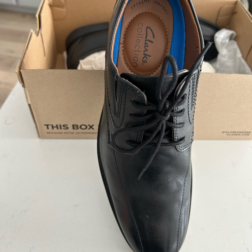 Clarks Black Leather Oxfords for Men